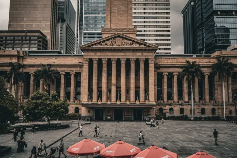 Australian court house with city in background